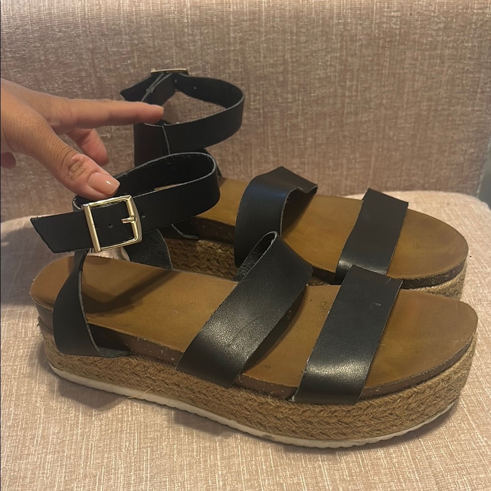 Patrizia black strappy platform sandals 39/8.5